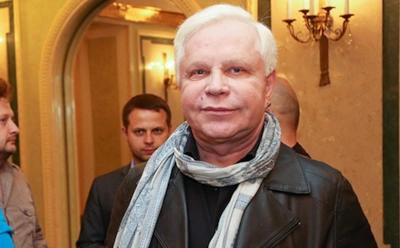 Звезды, которых невозможно узнать на юношеских фото