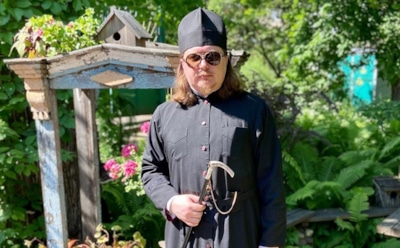 «Модного» священника снова заметили с Louis Vuitton