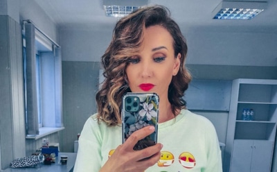 Анфиса Чехова показала свое фото с синяком на лице в 16 лет