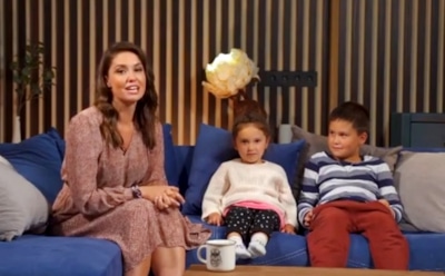 Муцениеце «допросила» на камеру детей о поездке с Прилучным и Карпович