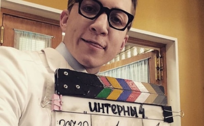 Звезда «Интернов» Дмитрий Шаракоис устроился официантом в Лондоне