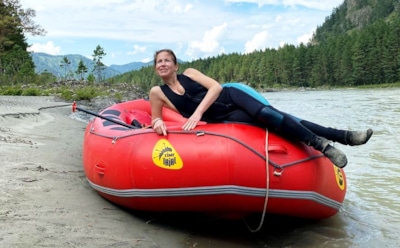 Барановская совершила экстремальный сплав по горной реке