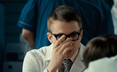 Работающий официантом актер «Интернов» Шаракоис назвал себя «упавшим»