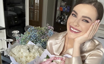 7 звезд с щербинкой между зубами