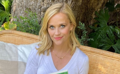 Звезды запустили челлендж с мемами о непростом 2020-м