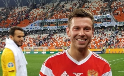 У Федора Смолова в ночном клубе украли часы за 26 млн рублей