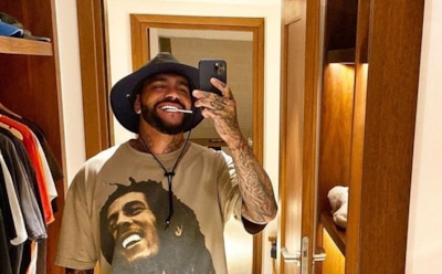 Тимати показал, как отмечает 37-летие в самолете