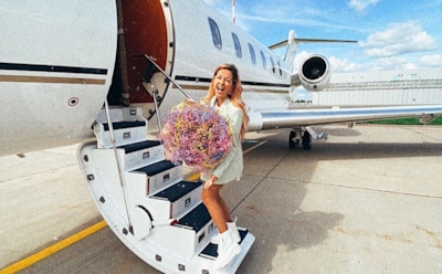 Нюша с размахом отметила 30-летие в Турции