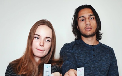 Блогер Саша Спилберг и ее бойфренд заболели COVID-19