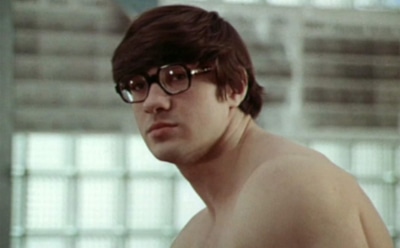 Актер Владимир Сынгаевский осужден за аферы с жильем умерших москвичей