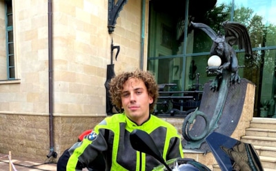 Кузнец спас от разрушения замок Пугачевой с помощью горгулий