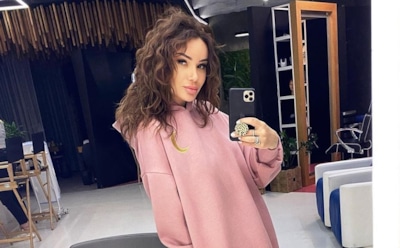 Айза объяснилась после публикации интимного фото