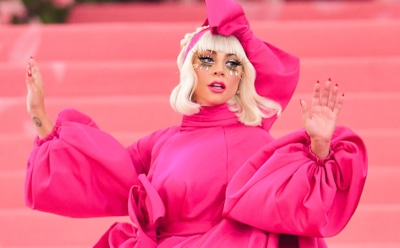 7 звезд, которые любят яркий макияж