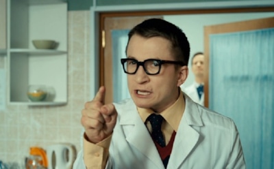 Левин из «Интернов» поделился лучшей шуткой о его положении в Лондоне