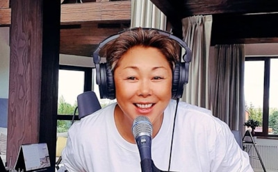 Анита Цой отказалась брать ребенка из детдома