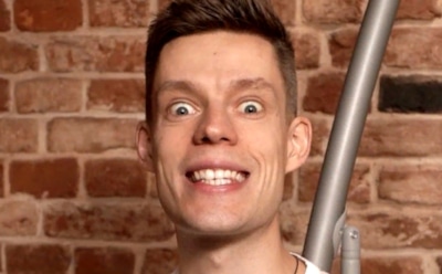 Дудь похвастался дизайнерским маникюром