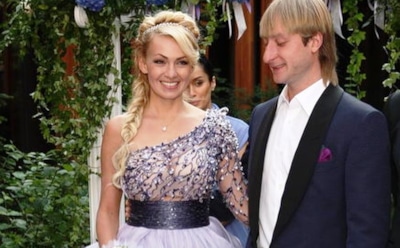 Рудковская и Плющенко отметили 11 лет со дня свадьбы