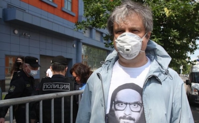 Антон Долин покинул шоу «Вечерний Ургант»