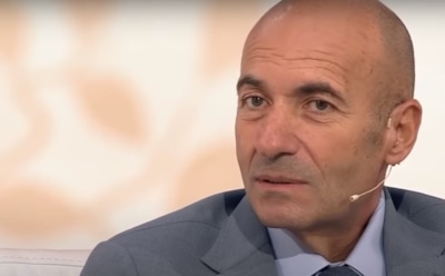 Крутой оценил идею выгнать старых звезд с «Новой волны»