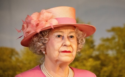 Елизавета II помиловала убийцу, который остановил террориста
