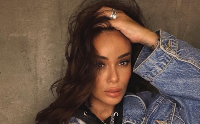 «Расплатилась бананом»: Айза осталась без денег и боится психбольницы