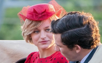 Звезда «Короны» Эмма Коррин вспомнила, как попала в больницу из-за съемок в бассейне