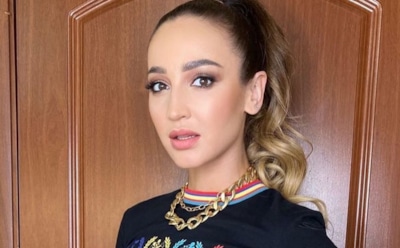 Бузова удивила поклонников своим прессом