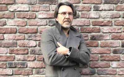 Шнуров хранит автограф Стаса Михайлова в золотой рамке