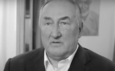 На последних спектаклях Клюева дежурила медсестра