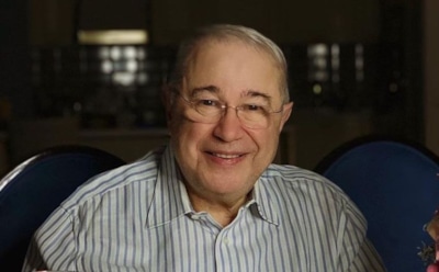 Петросян вышел в свет с новой молодой помощницей