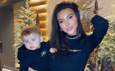 Оксана Самойлова показала сына Давида в образе милого Санты