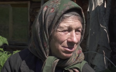 Отшельнице Агафье Лыковой начали строить дом