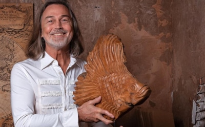 Никас Сафронов посоветовал «обедневшим» звездам брать пример с него