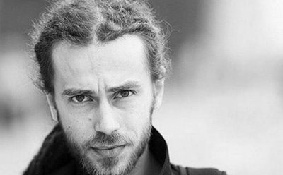 Вдова Децла вернулась жить в его квартиру