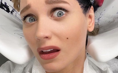 Асмус впервые в жизни покрасила волосы и стала брюнеткой