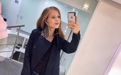 Знакомый Арзамасовой заявил, что она скрыла свадьбу даже от друзей