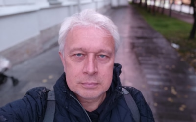 Актер Алексей Фалилеев попал в больницу после падения на сцене