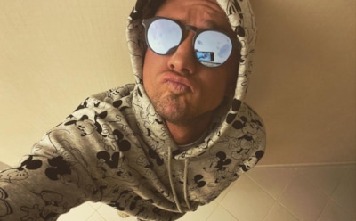 Прилучный побрился налысо и надел парик