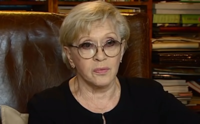 Внучка Алисы Фрейндлих расстроена, что не сможет встречать Новый год с нею