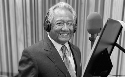 Автор песен Синатры и Пресли умер от COVID-19