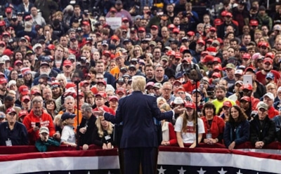 Сторонники Трампа взяли Капитолий штурмом, погибло четверо