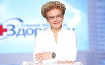 «Странная забава»: Малышева выступила против купания в проруби на Крещение