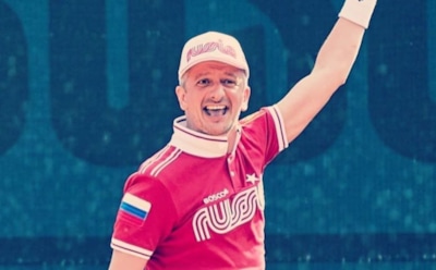 «Жалуются, страдают»: муж Собчак похвастался доходами от театра