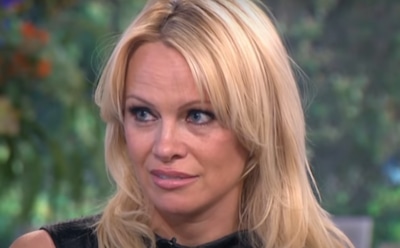 Памела Андерсон решила покинуть соцсети