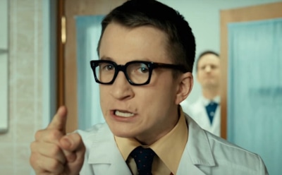 Шаракоис показал свой продуктовый набор «для бедных»