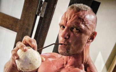 «Внутри мерзко»: Епифанцев объяснил, почему дрался в баре босиком