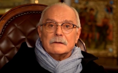 «Чем недовольны?»: Михалков раскрыл гонорары «страдающих от режима» актеров