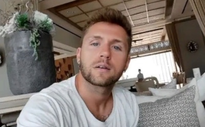 Данила Поперечный высмеял Влада Соколовского за «подкат» к своей девушке