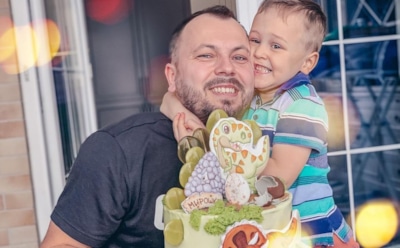 Похоронивший жену Сумишевский отмечает день рождения сына