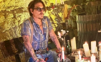 Бассейн и выпивка: бомж знатно «погудел» в доме Джонни Деппа